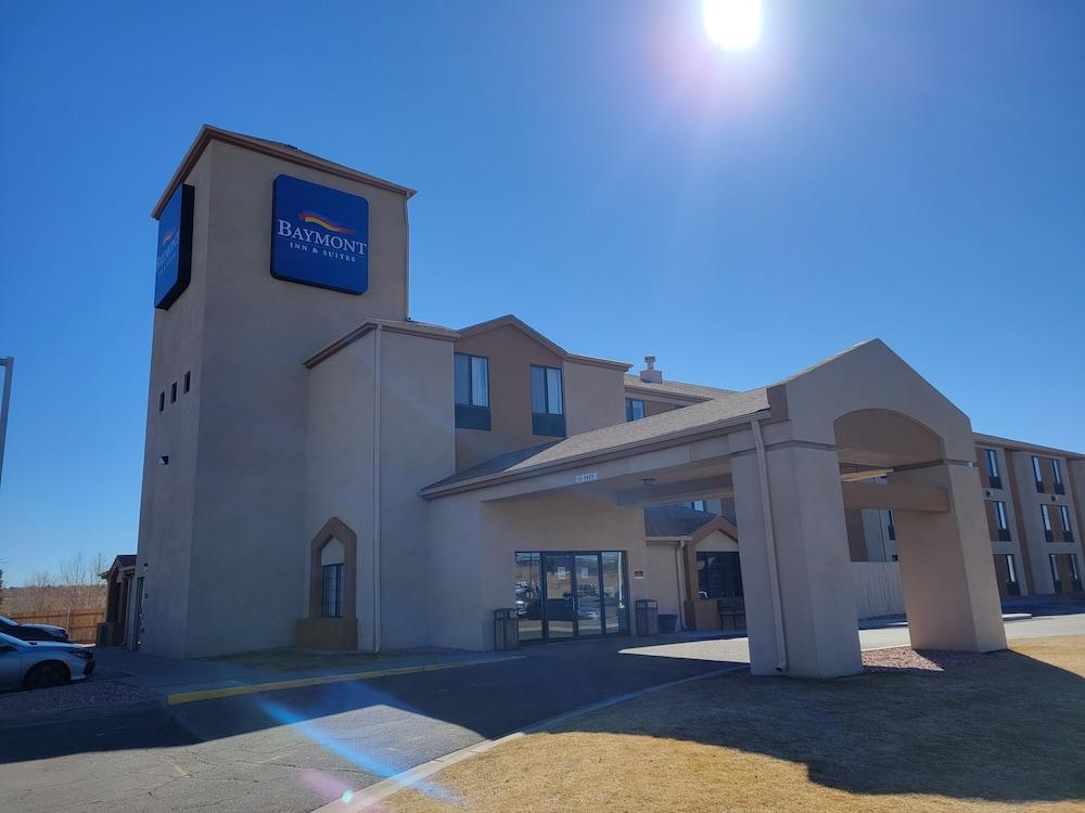 Hotel Baymont By Wyndham Pueblo Exterior foto